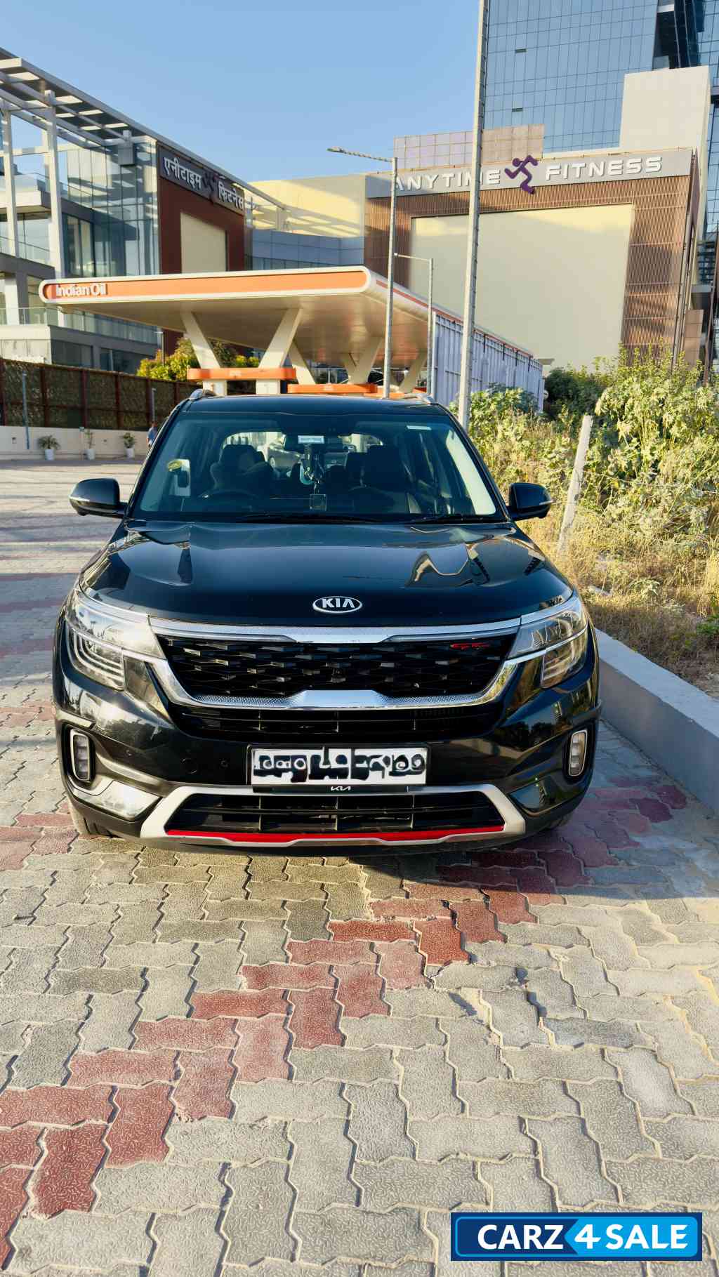 Black Kia Seltos GTX+ MT