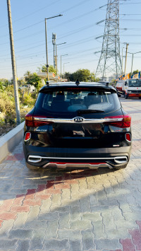 Black Kia Seltos GTX+ MT