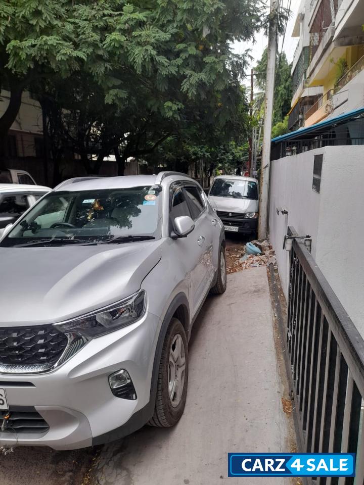 Kia Sonet htk plus petrol manual variant 2023