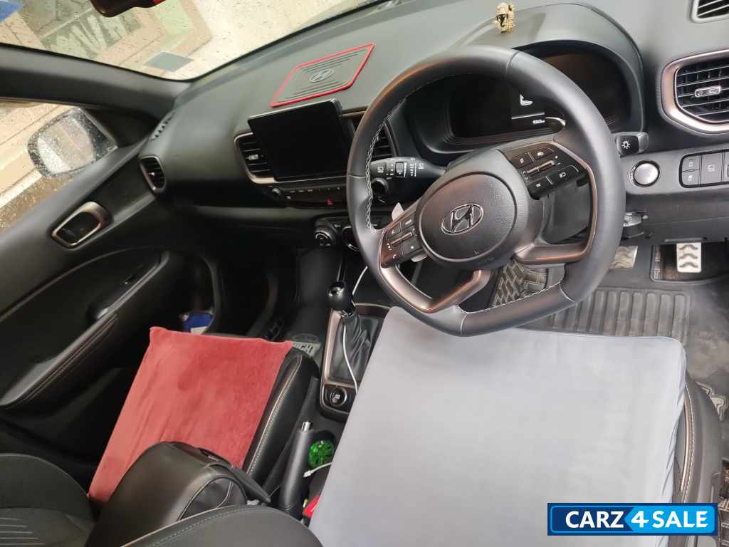 Hyundai Venue Turbo Sx0 knight edition automatic