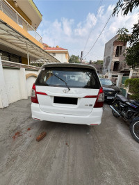 White Toyota Innova G 8 Seater