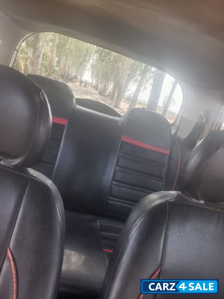 Silky Bege Hyundai Santro 2010