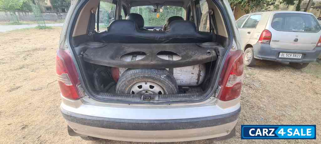 Silky Bege Hyundai Santro 2010