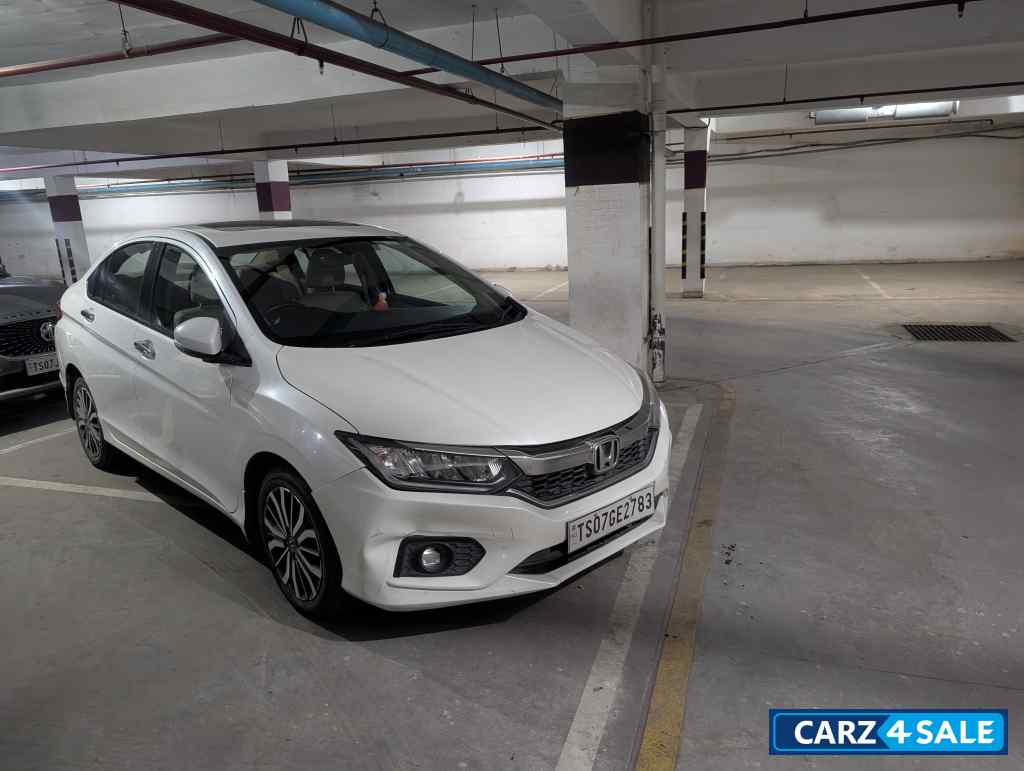 White Honda City 1.5L i-vtec VX