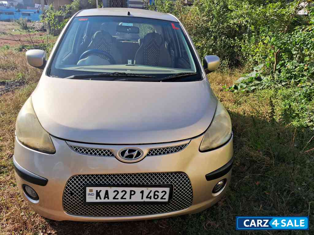 Golden Hyundai i10