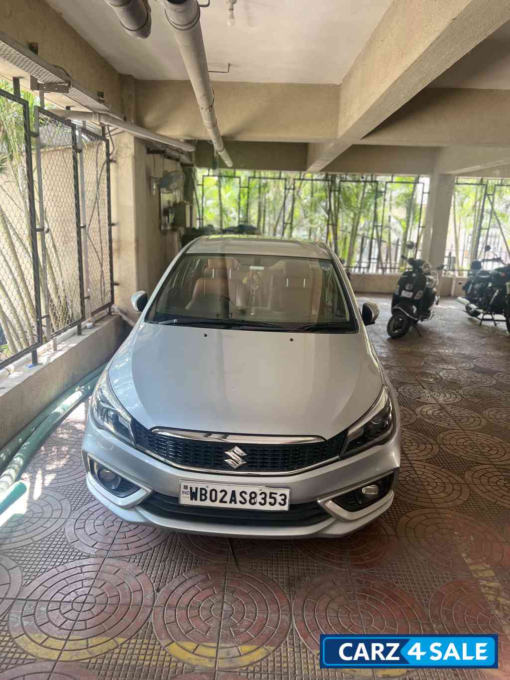 Silver Maruti Suzuki Ciaz Zeta AT 1.5 L Silver Maruti Suzuki Ciaz Zeta AT 1.5 L