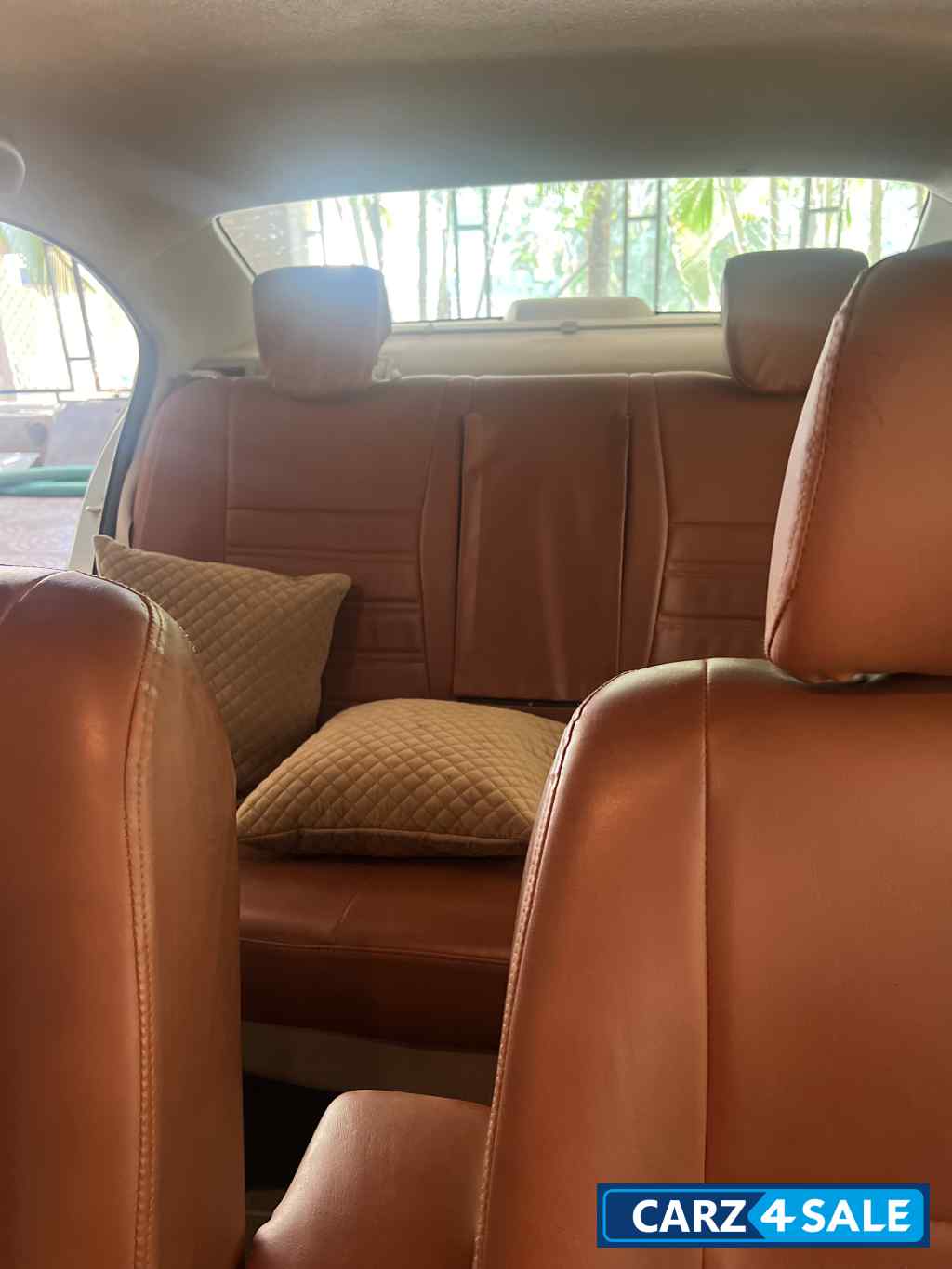 Silver Maruti Suzuki Ciaz Zeta AT 1.5 L Silver Maruti Suzuki Ciaz Zeta AT 1.5 L