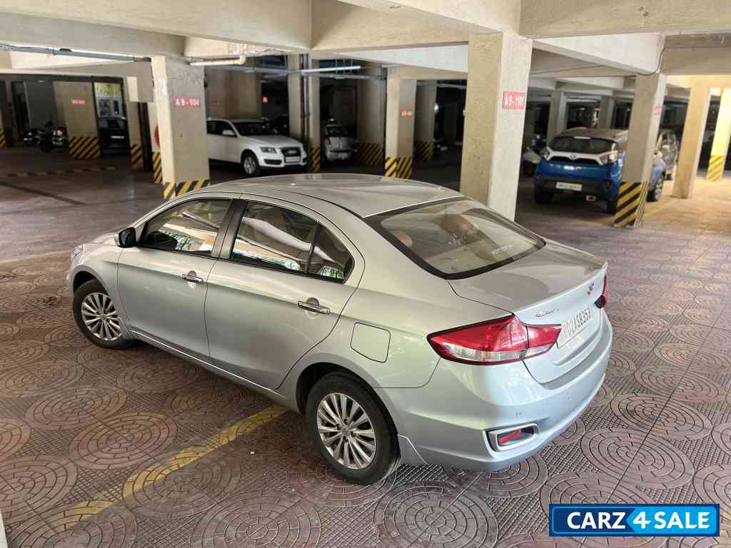Silver Maruti Suzuki Ciaz Zeta AT 1.5 L Silver Maruti Suzuki Ciaz Zeta AT 1.5 L
