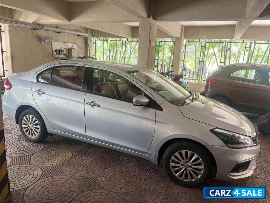 Silver Maruti Suzuki Ciaz Zeta AT 1.5 L Silver Maruti Suzuki Ciaz Zeta AT 1.5 L