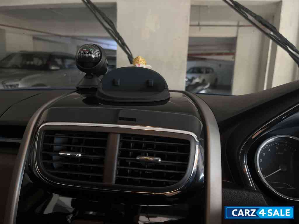 Caspian Blue Renault Duster RXZ Petrol 1.3L MT