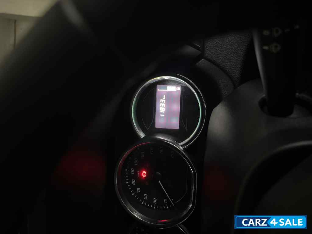 Caspian Blue Renault Duster RXZ Petrol 1.3L MT