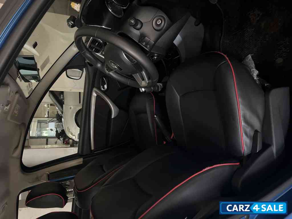 Caspian Blue Renault Duster RXZ Petrol 1.3L MT
