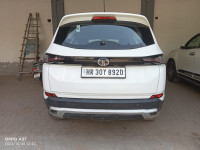 White Tata Safari Xt plus 2.0