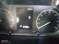 White Tata Safari Xt plus 2.0