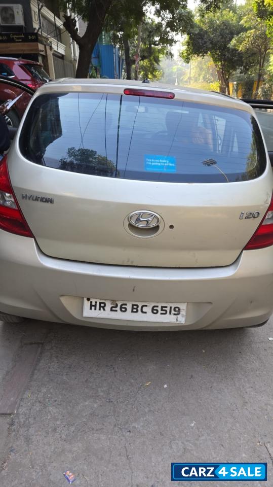 Beige Hyundai i20 Magna 1.2