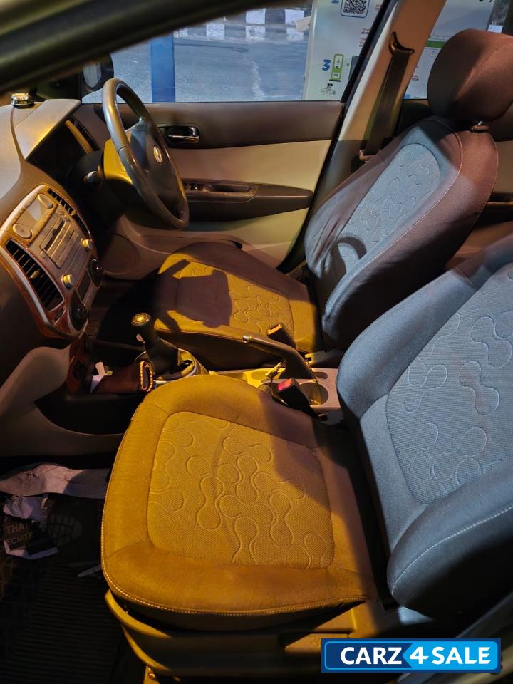 Beige Hyundai i20 Magna 1.2