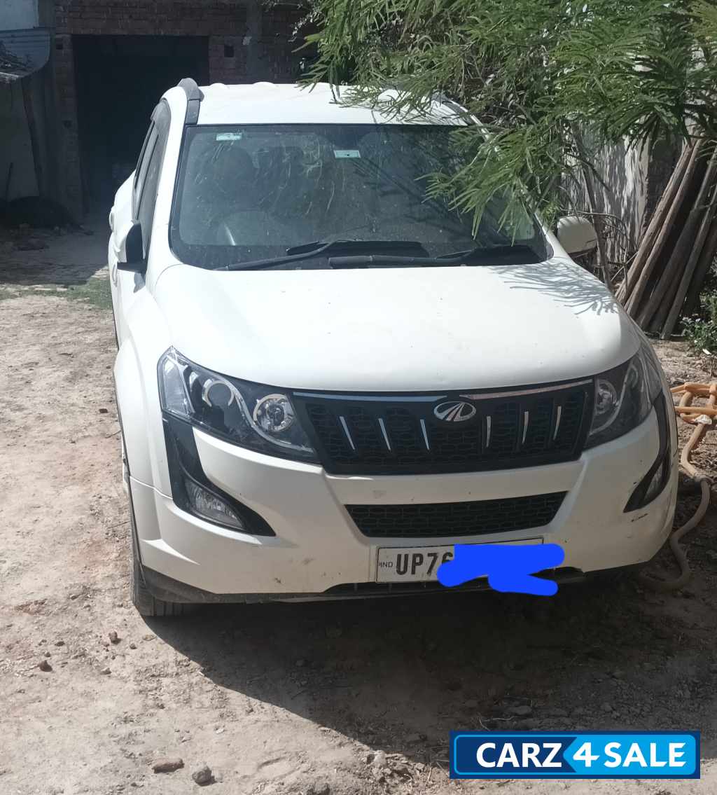 Mahindra XUV 500 W6