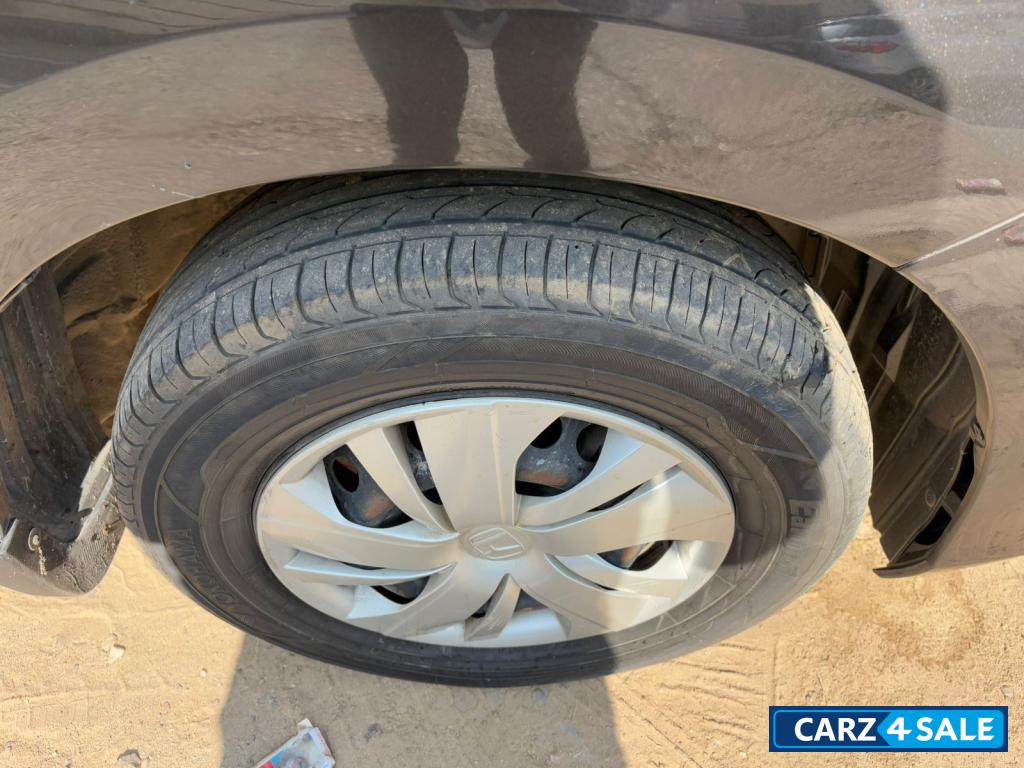 Metallic Brown Honda Amaze S MT