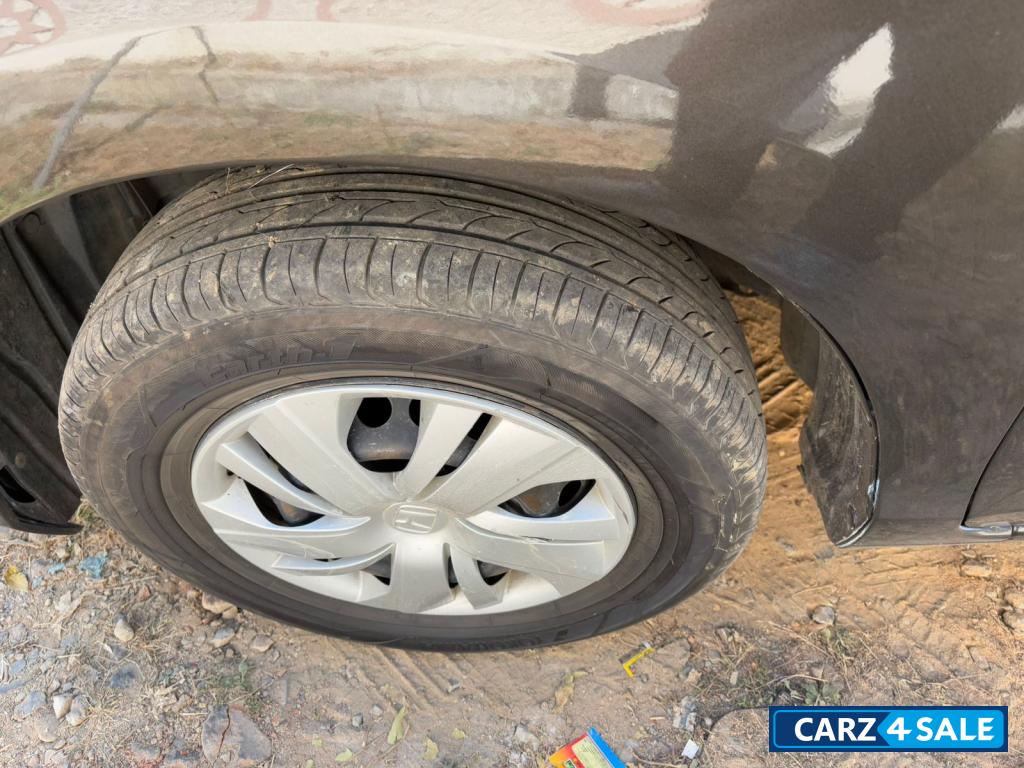 Metallic Brown Honda Amaze S MT