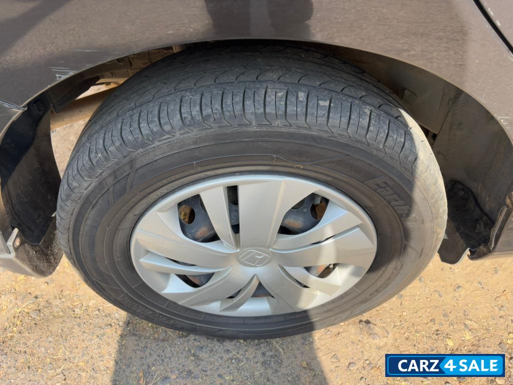 Metallic Brown Honda Amaze S MT