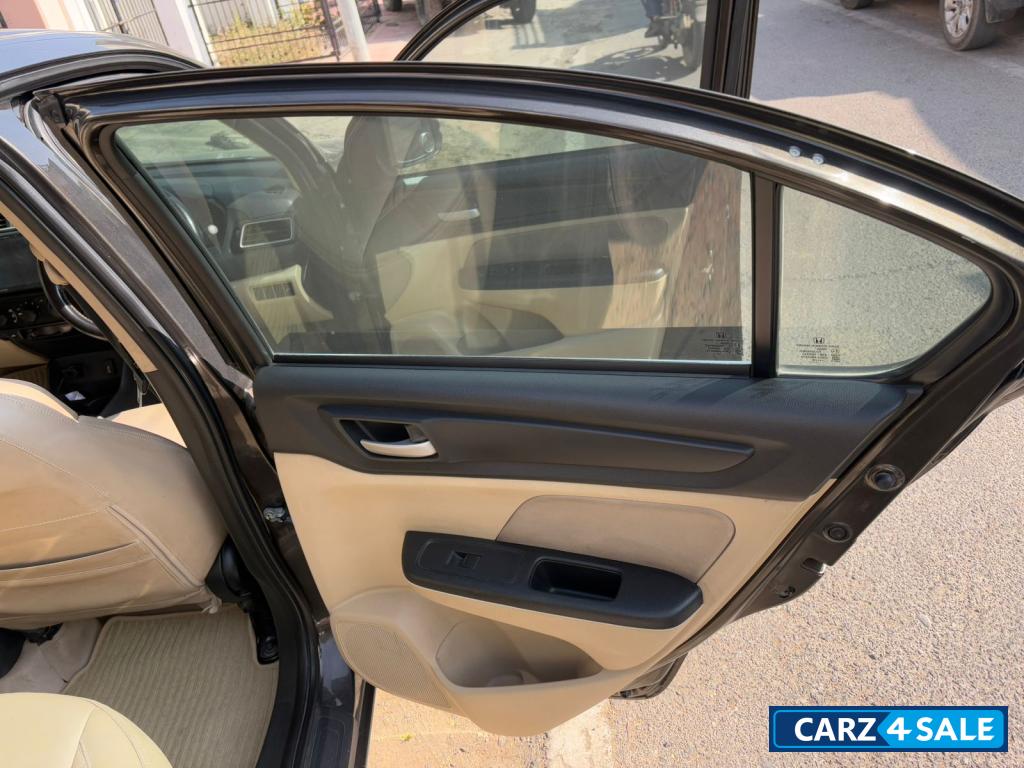 Metallic Brown Honda Amaze S MT