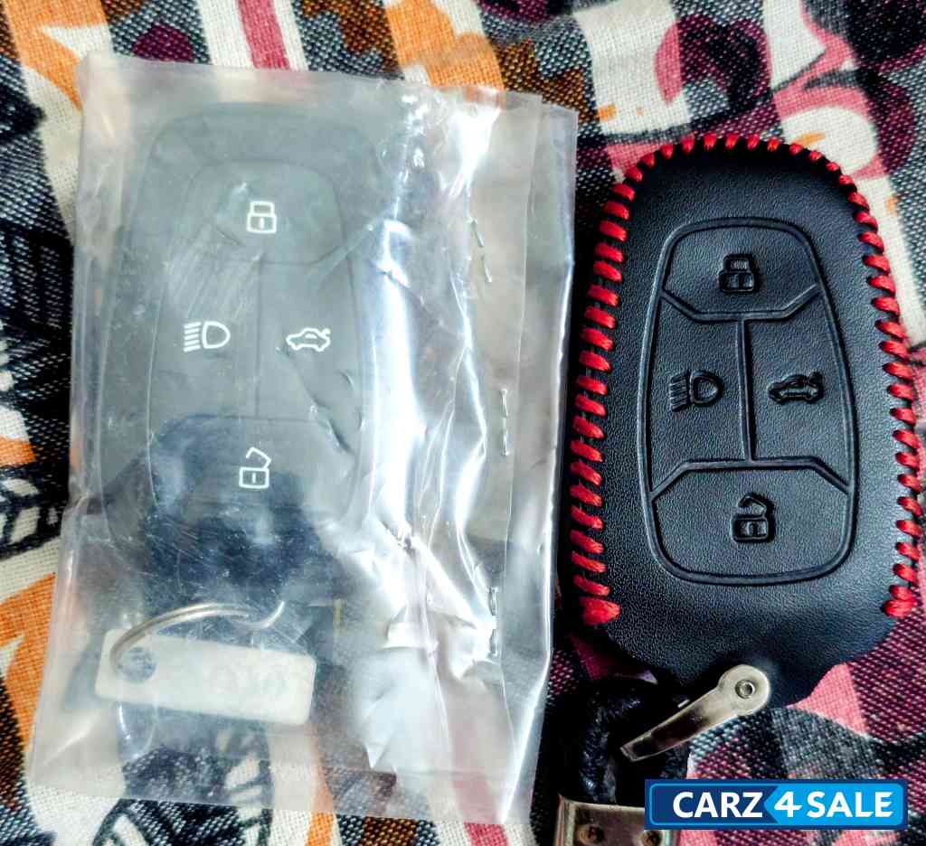 Dark Black Tata Harrier XZA+ DARK EDITION