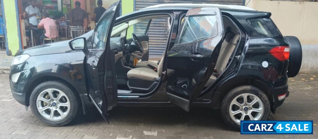 Black Ford Ecosport Titanium 1.5 VCT MT