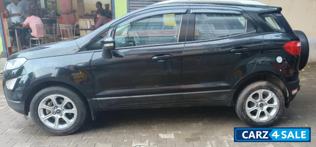 Black Ford Ecosport Titanium 1.5 VCT MT