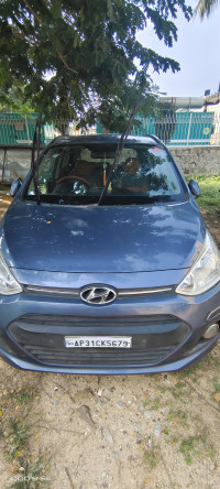 Blue Hyundai i10 Asta