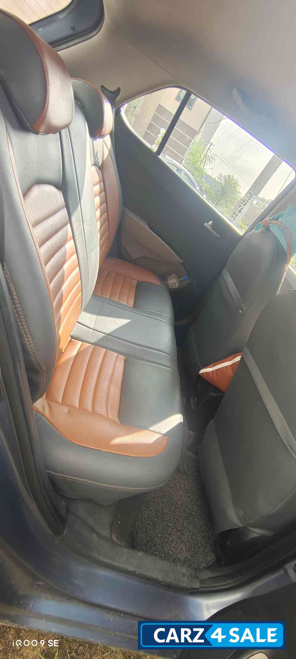 Blue Hyundai i10 Asta