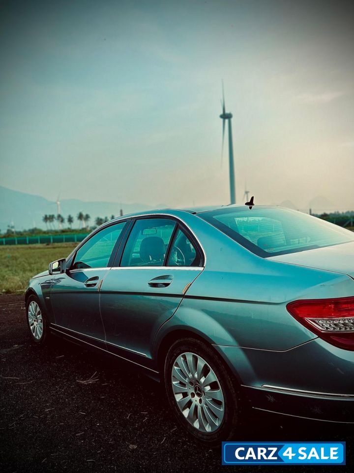 Mercedes-Benz C-Class c200