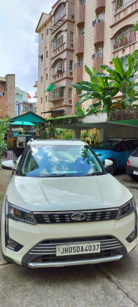 Mahindra XUV300 W8O