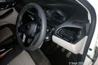 White Tata Tiago Xz+