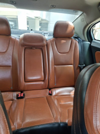 Black Volvo S60 CORSSCOUNTRY