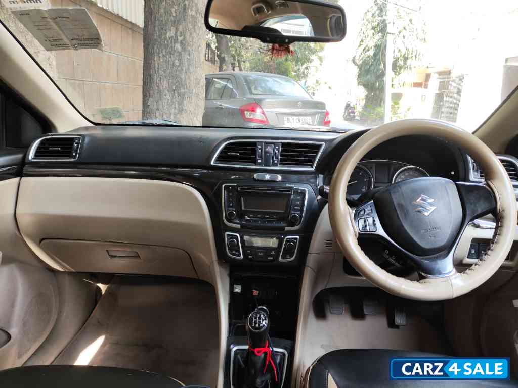 Grey Maruti Suzuki Ciaz Zdi