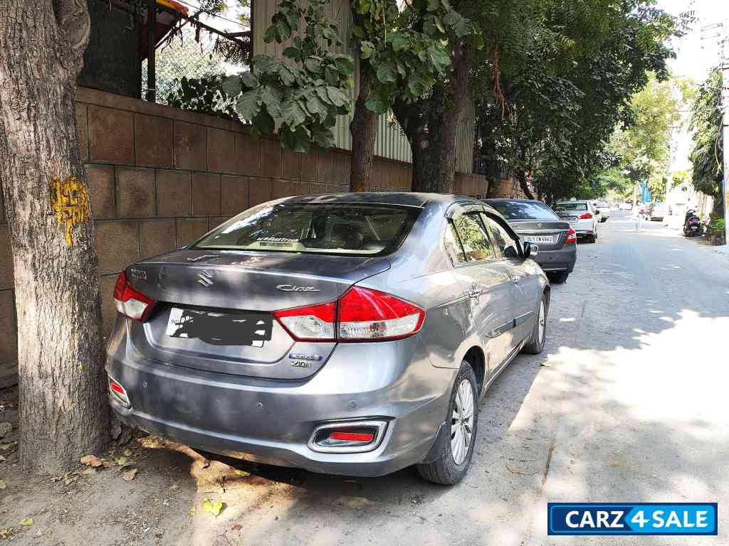 Grey Maruti Suzuki Ciaz Zdi