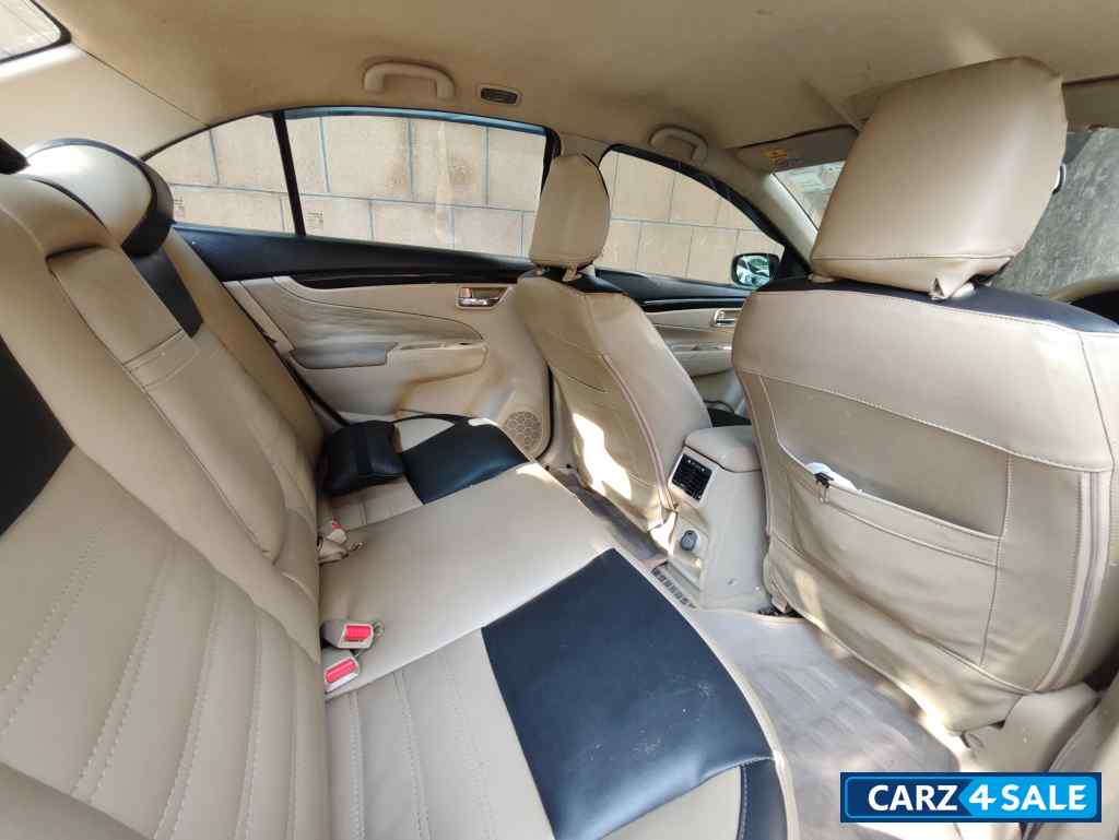 Grey Maruti Suzuki Ciaz Zdi