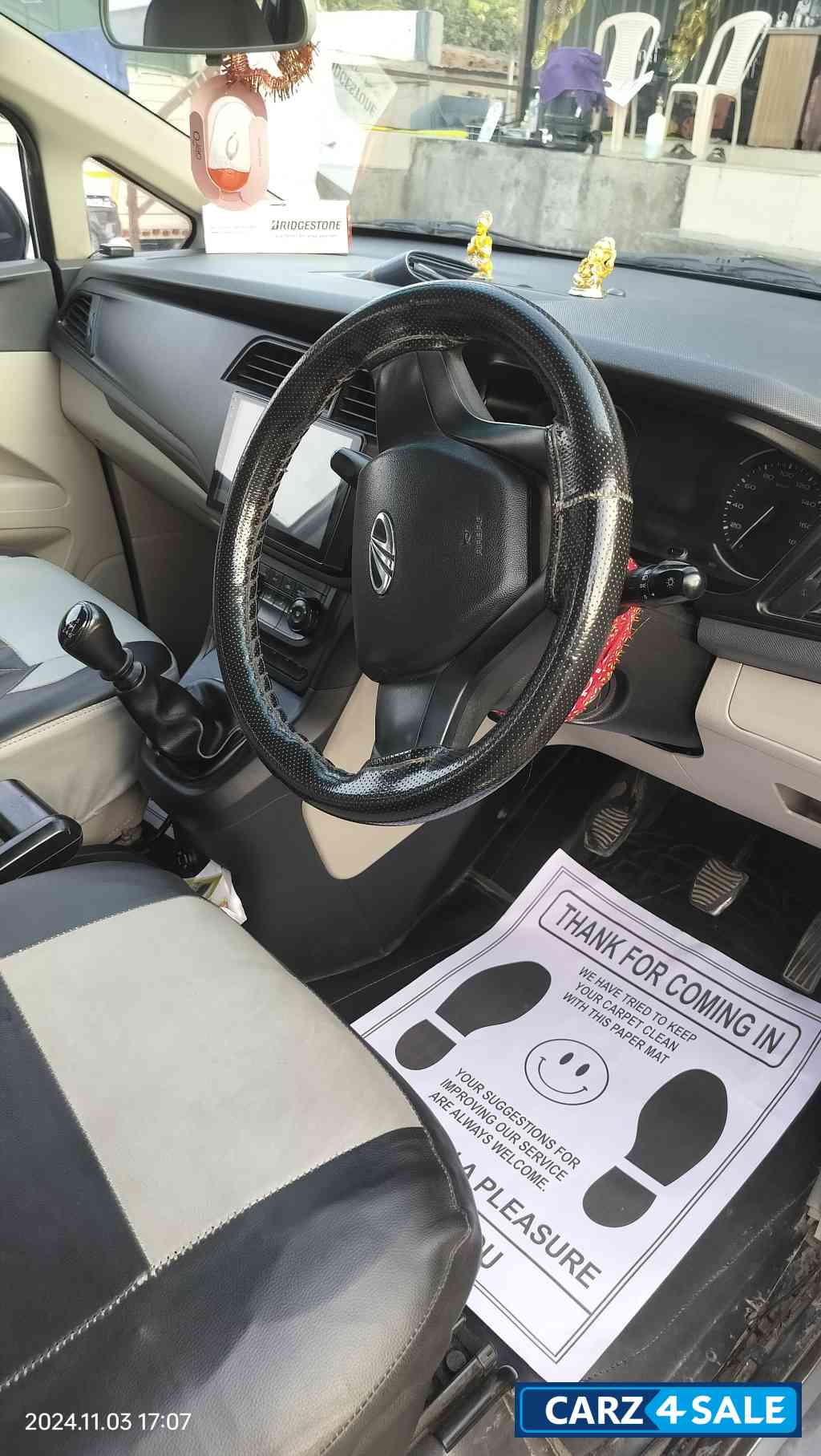 Mahindra Marazzo M2 8 str