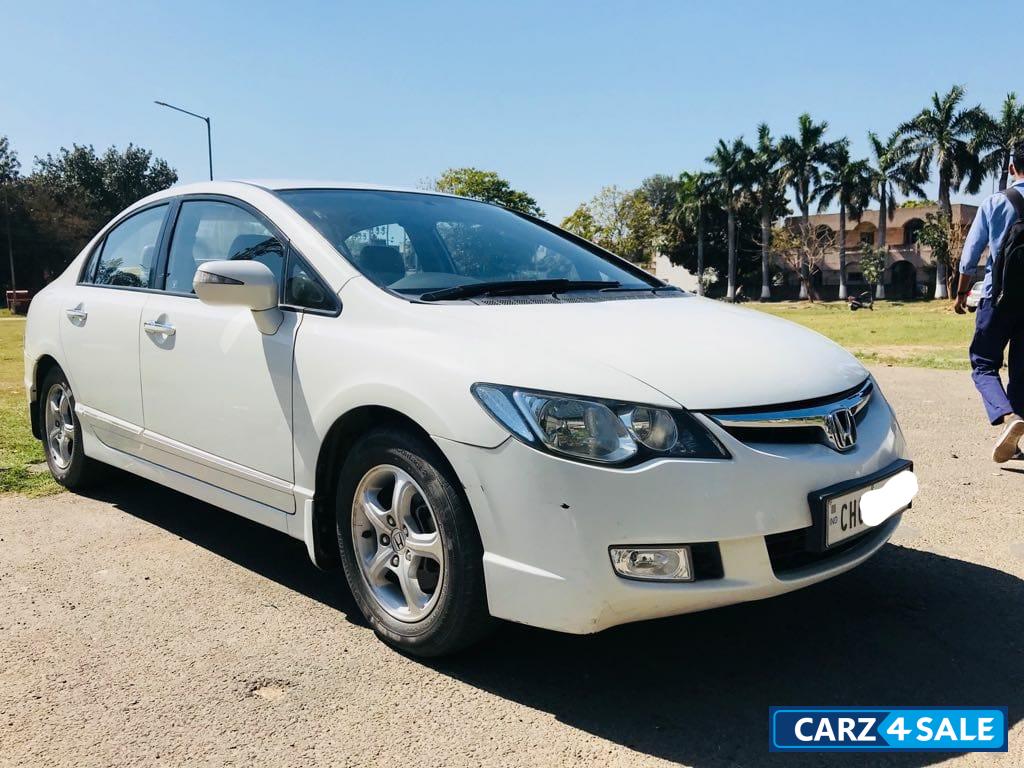 Honda  CIVIC 1.8V MT