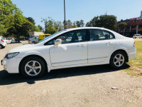 Honda  CIVIC 1.8V MT