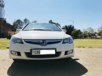 Honda  CIVIC 1.8V MT