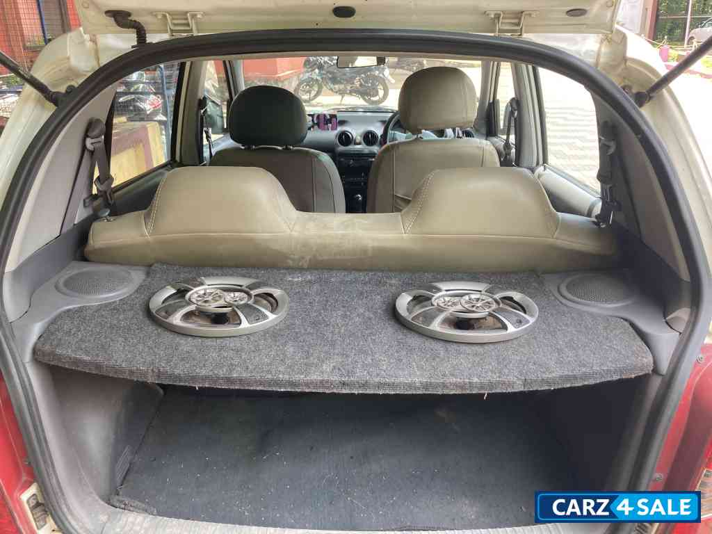 White Hyundai Santro Xing GLS