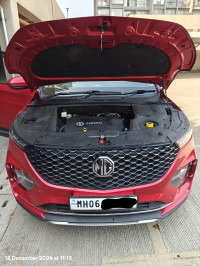 Red MG Hector Plus Smart 2.0 Diesel 7 Seater