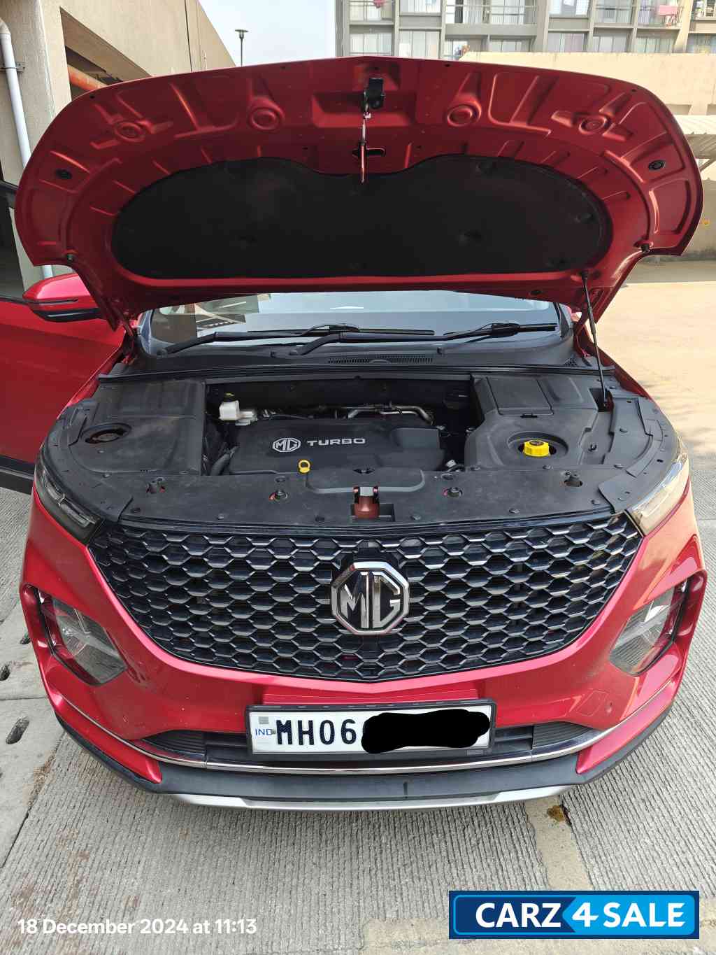 Red MG Hector Plus Smart 2.0 Diesel 7 Seater