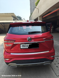 Red MG Hector Plus Smart 2.0 Diesel 7 Seater