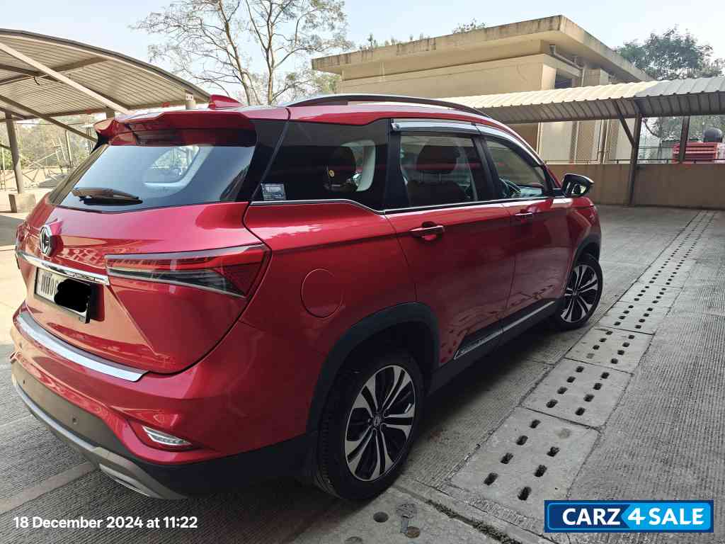Red MG Hector Plus Smart 2.0 Diesel 7 Seater