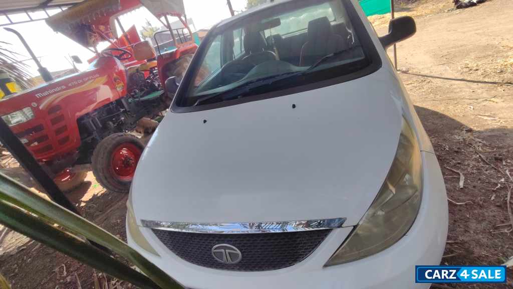 White Tata Indica Vista TDI