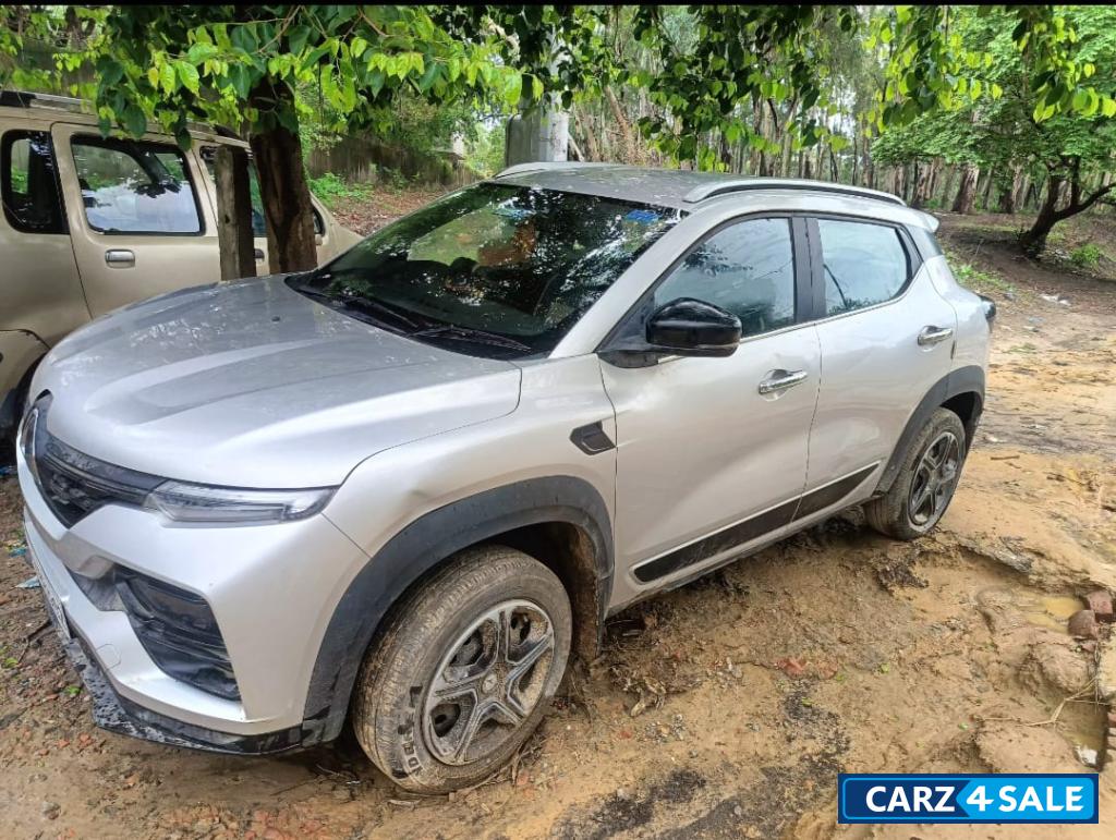 Moon Light Silver Renault Kiger Rxe mt