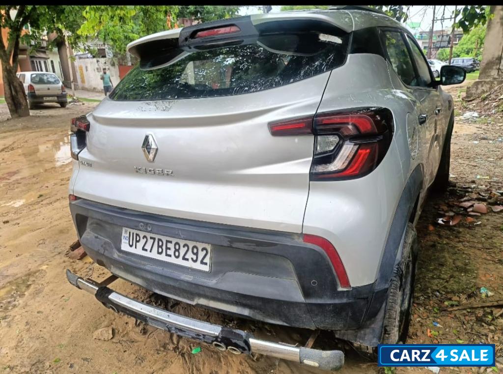 Moon Light Silver Renault Kiger Rxe mt