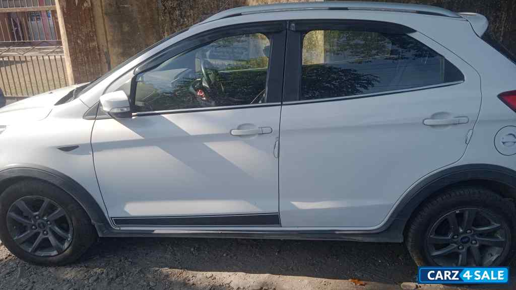 Ford Freestyle titanium vct